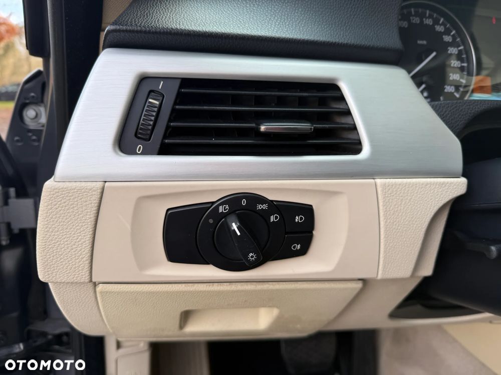 BMW Seria 3 320d xDrive - 18