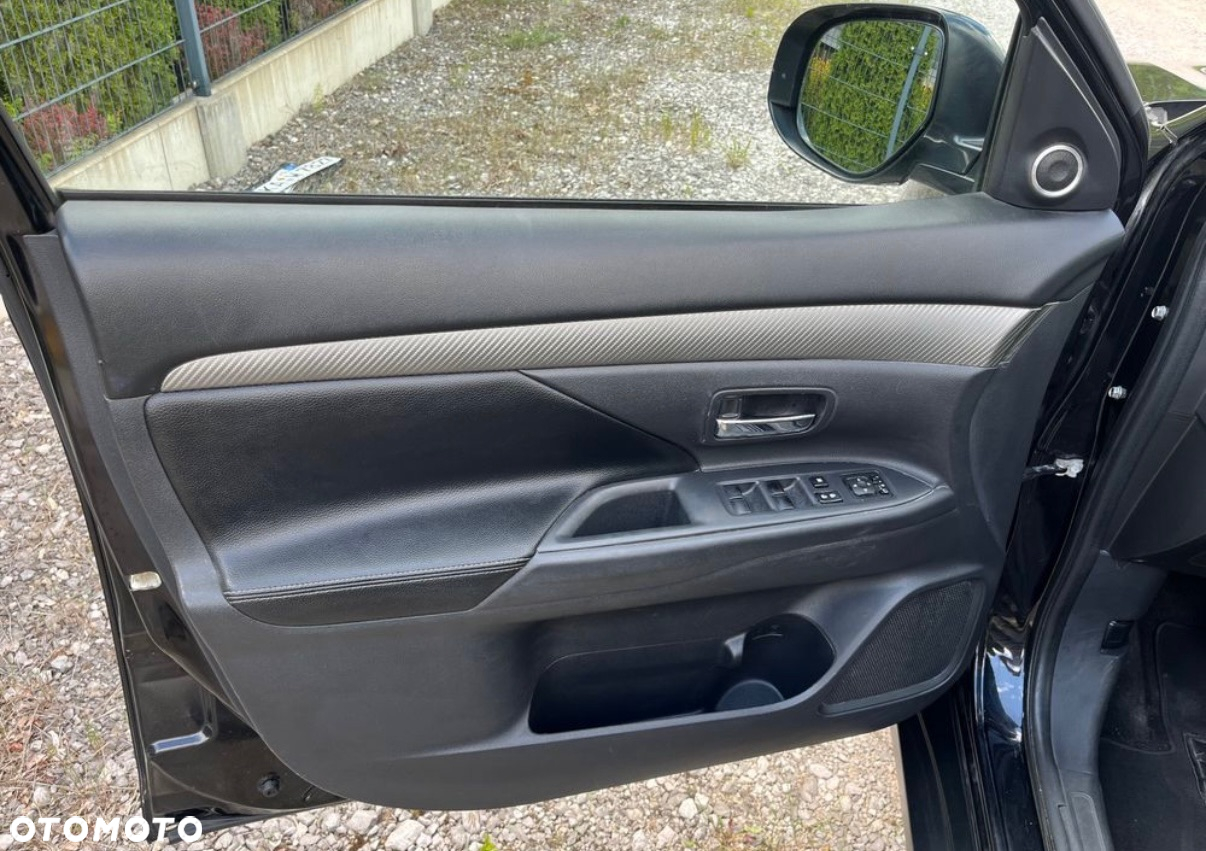 Mitsubishi Outlander 2.2 DI-D 4WD Instyle - 21