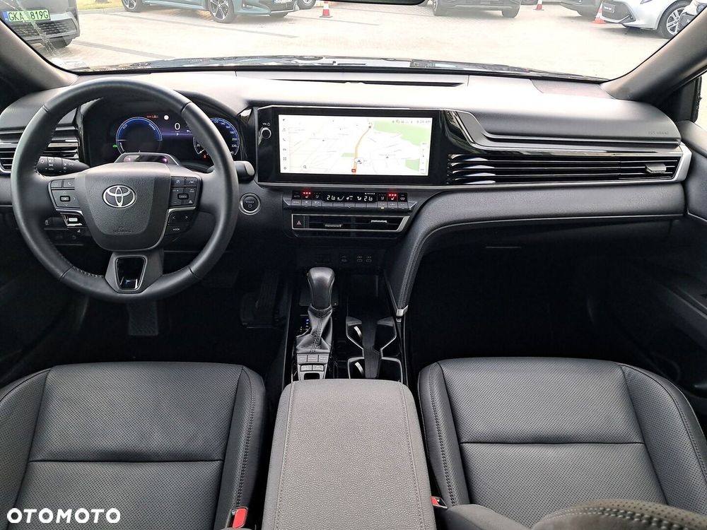 Toyota Camry - 16