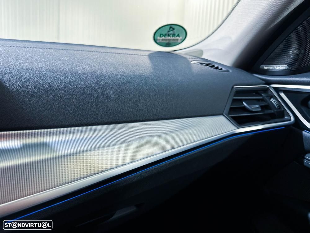 BMW i4 eDrive40 Pack Desportivo M - 31