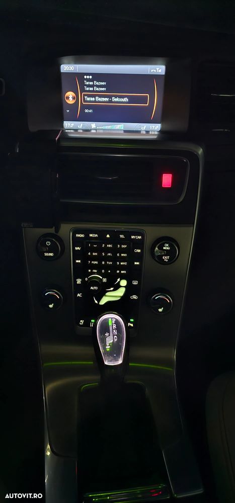 Volvo V60 D3 Geartronic Summum - 8