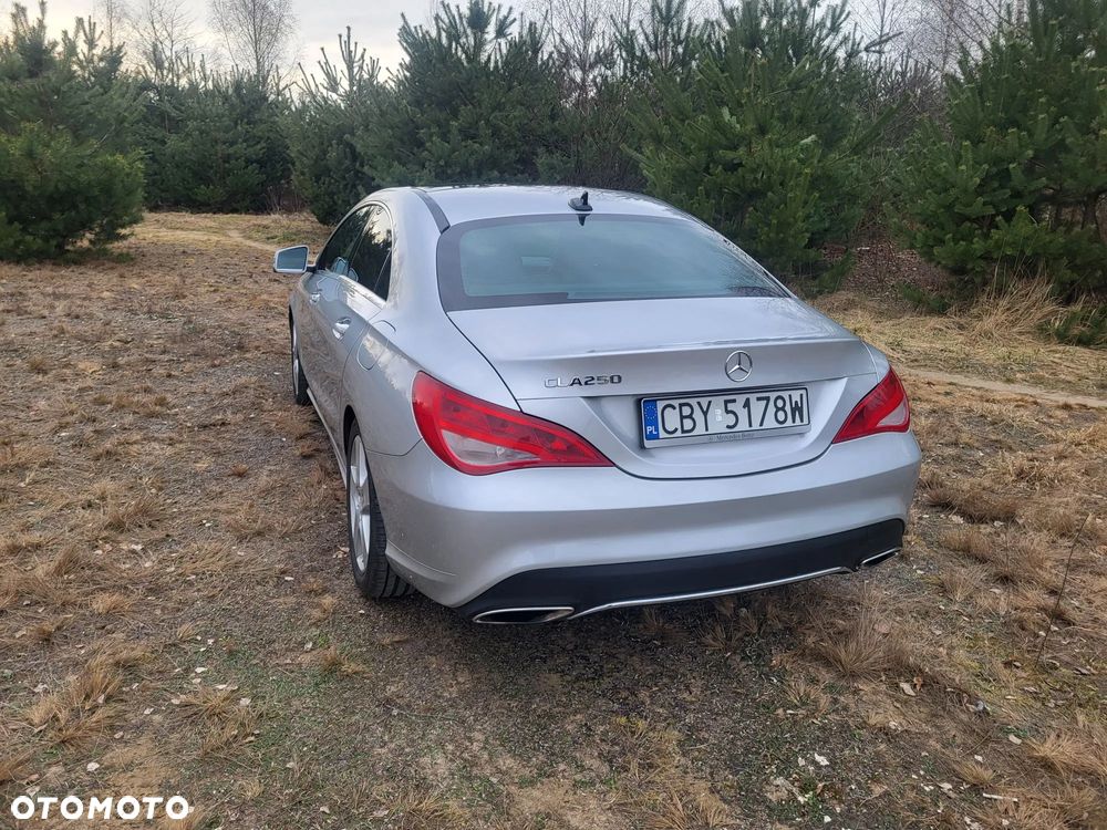 Mercedes-Benz CLA 250 7G-DCT UrbanStyle Edition - 5