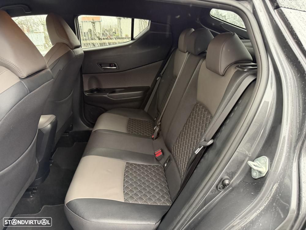Toyota C-HR 1.8 Hybrid Square Collection - 21