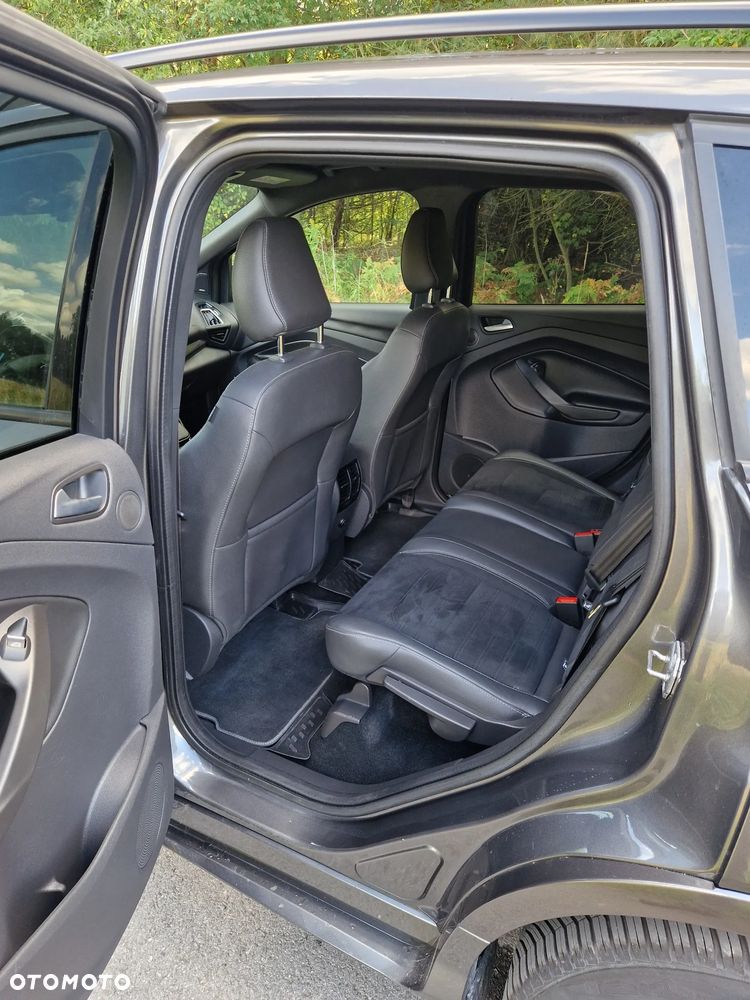 Ford Kuga 2.0 TDCi 4x4 ST-Line - 21