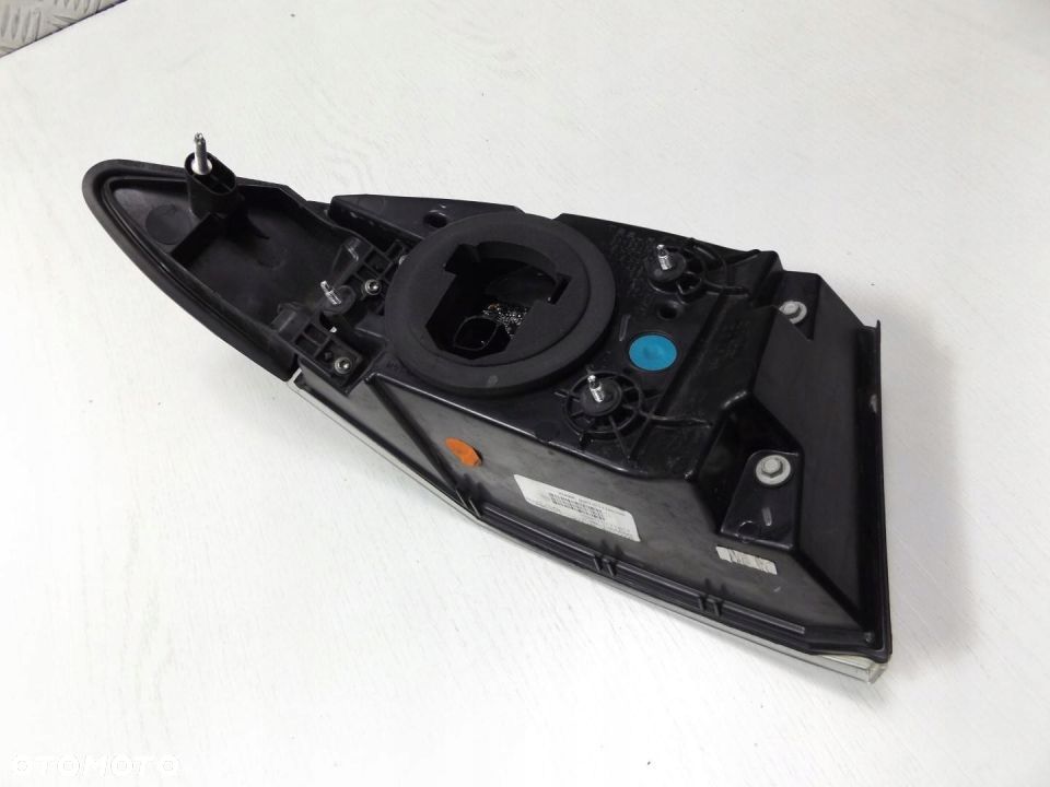 Tesla Model S LAMPA PRAWA TYLNA PRAWY TYŁ - 9
