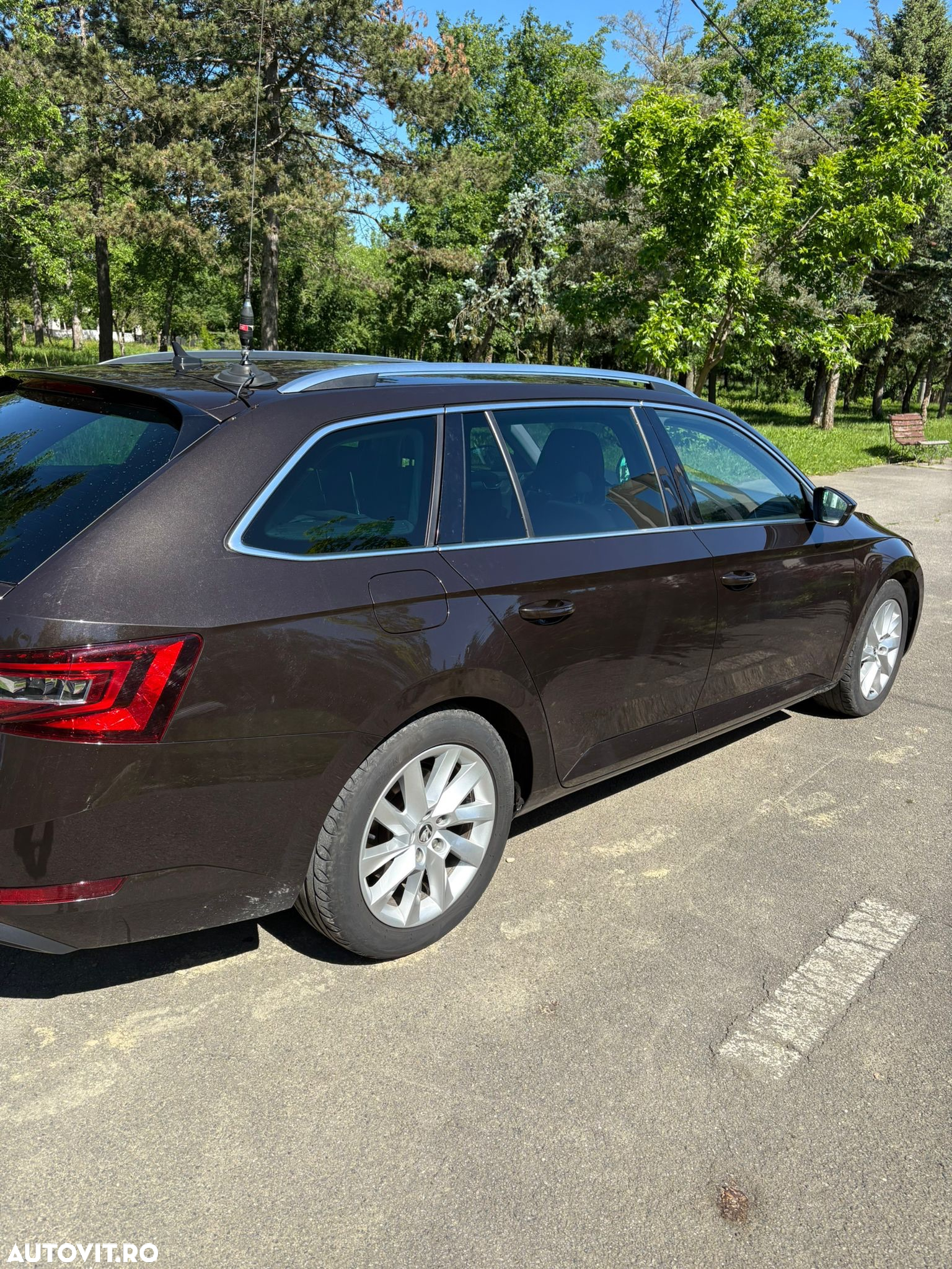 Skoda Superb Combi 2.0 TDI DSG Style - 5