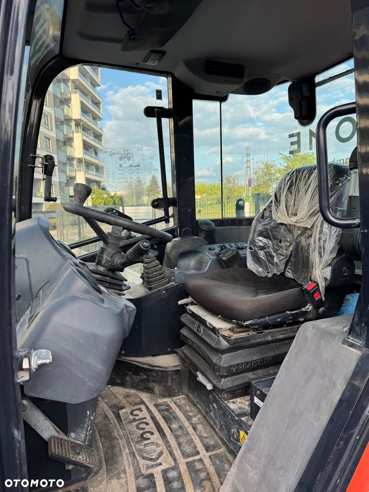 Kubota R082 - 9