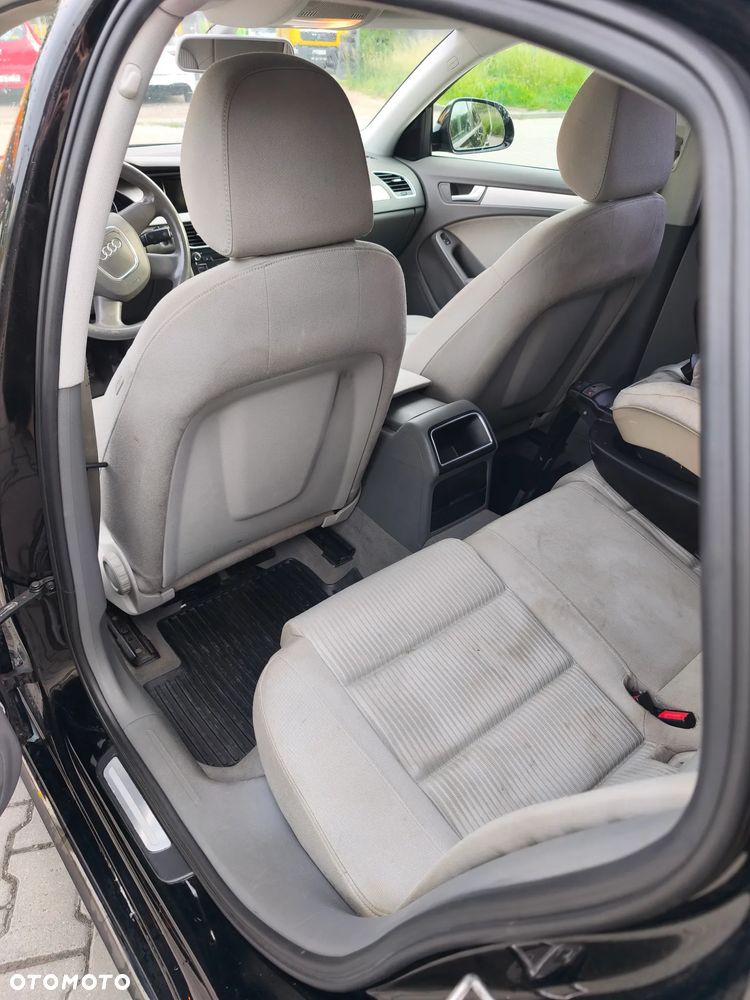 Audi A4 Limousine - 14