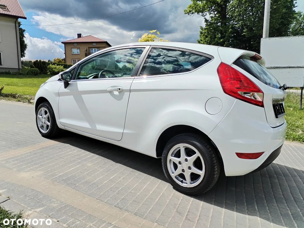 Ford Fiesta - 35