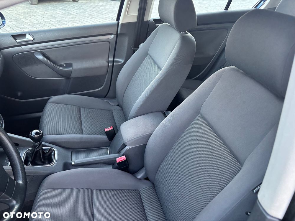 Volkswagen Golf 1.6 Basis - 33