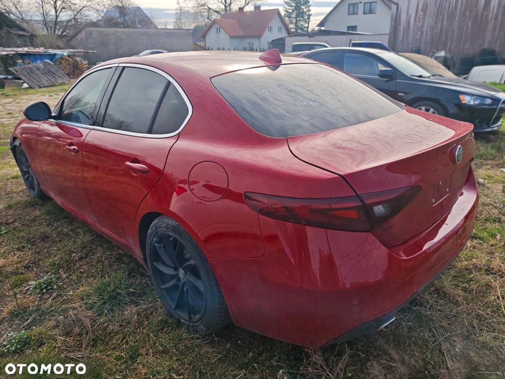 Alfa Romeo Giulia 2.0 Turbo 16V AT8 Veloce Ti - 5