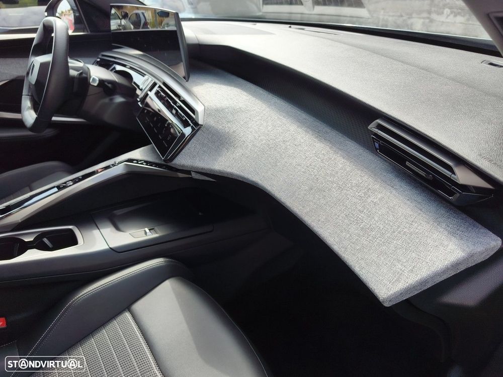 Peugeot 3008 1.2 Hybrid Allure e-DCS6 - 26