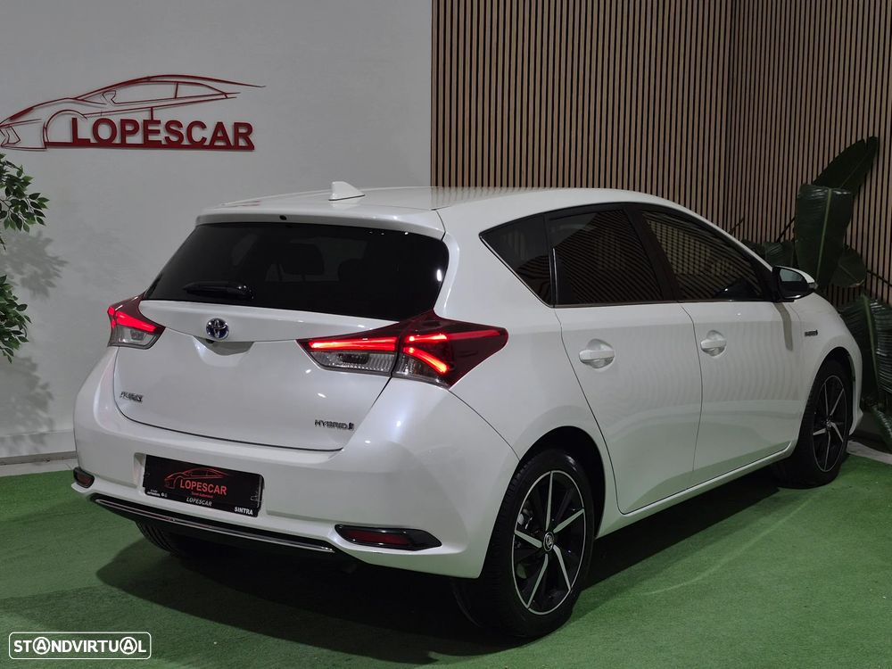 Toyota Auris 1.8 HSD Comfort +P.Techno+P.Sport - 6