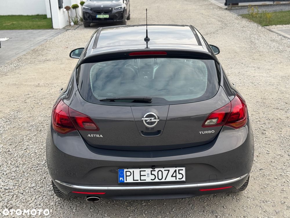 Opel Astra 1.4 T Cosmo - 11