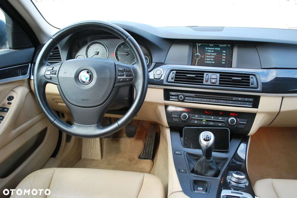 BMW Seria 5 520d - 14