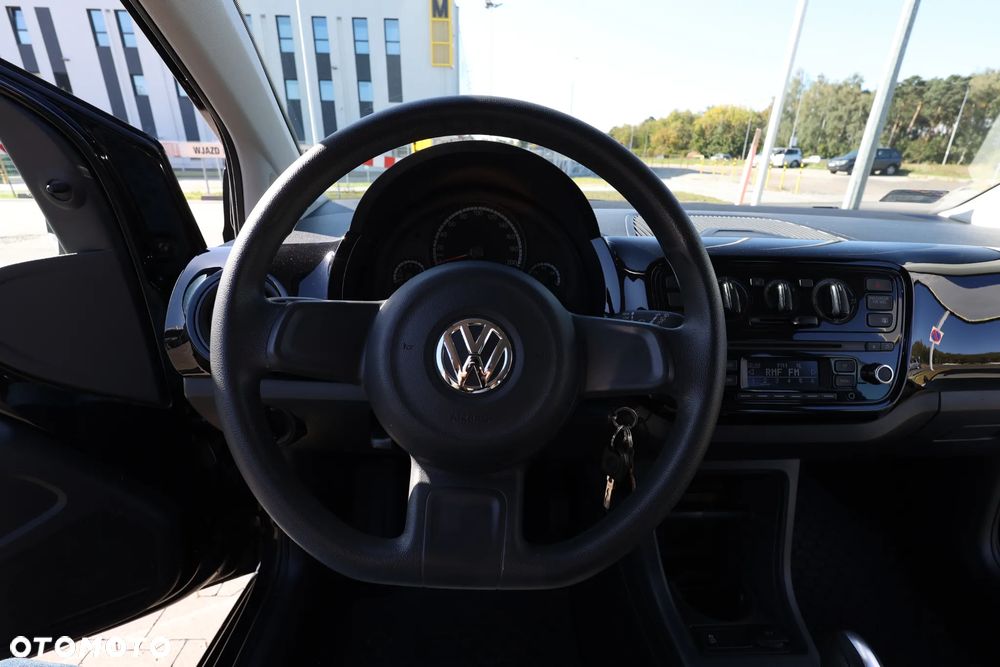 Volkswagen up! - 26