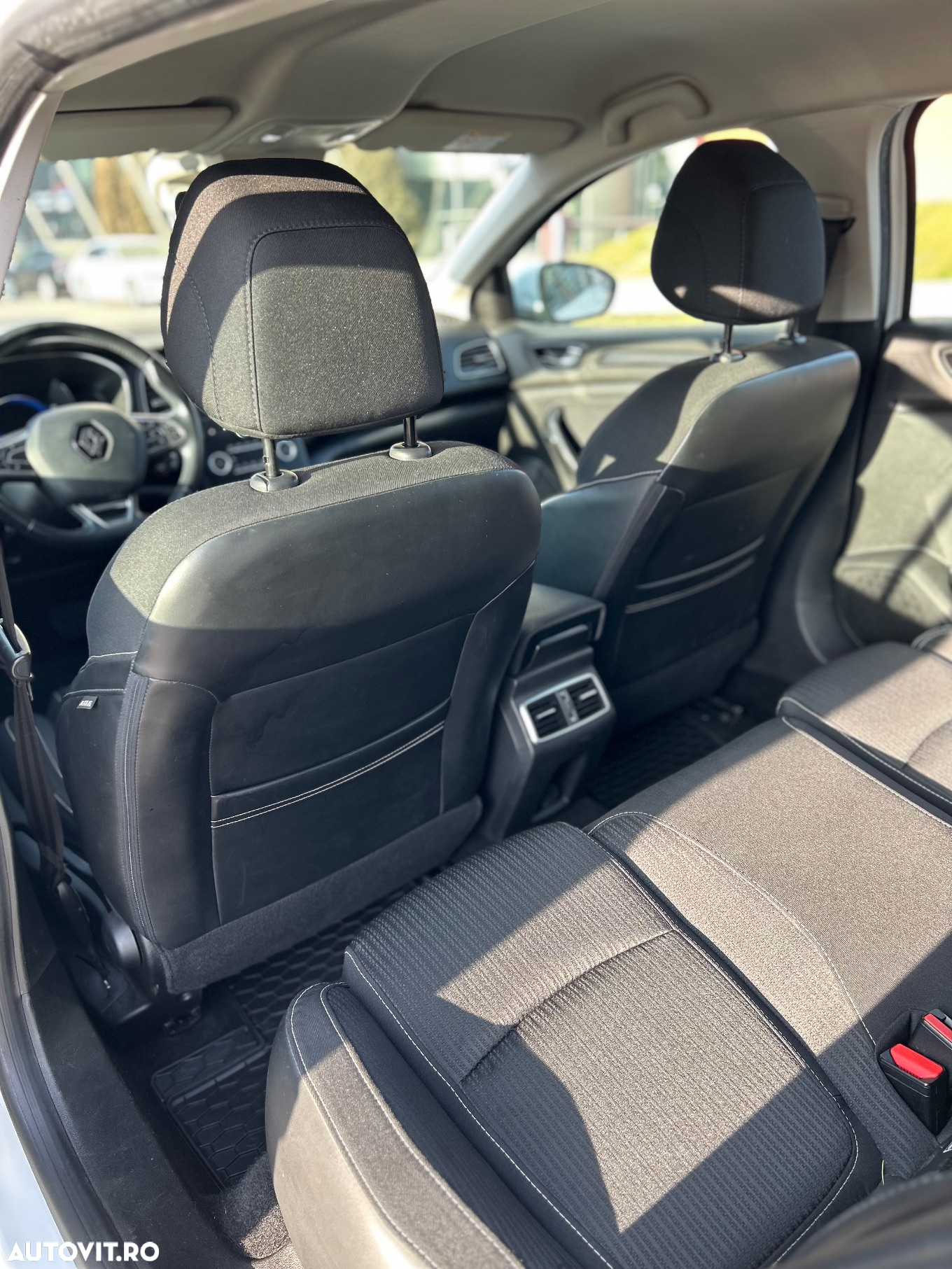 Renault Megane Grandtour ENERGY dCi 110 EDC INTENS - 10