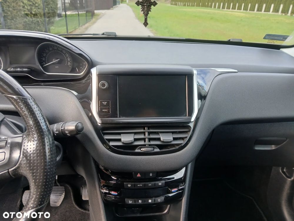 Peugeot 208 120 VTI Allure - 13