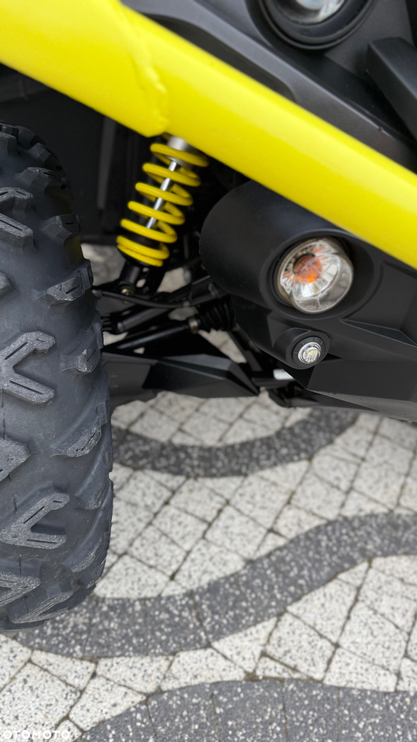Can-Am Outlander Max - 8