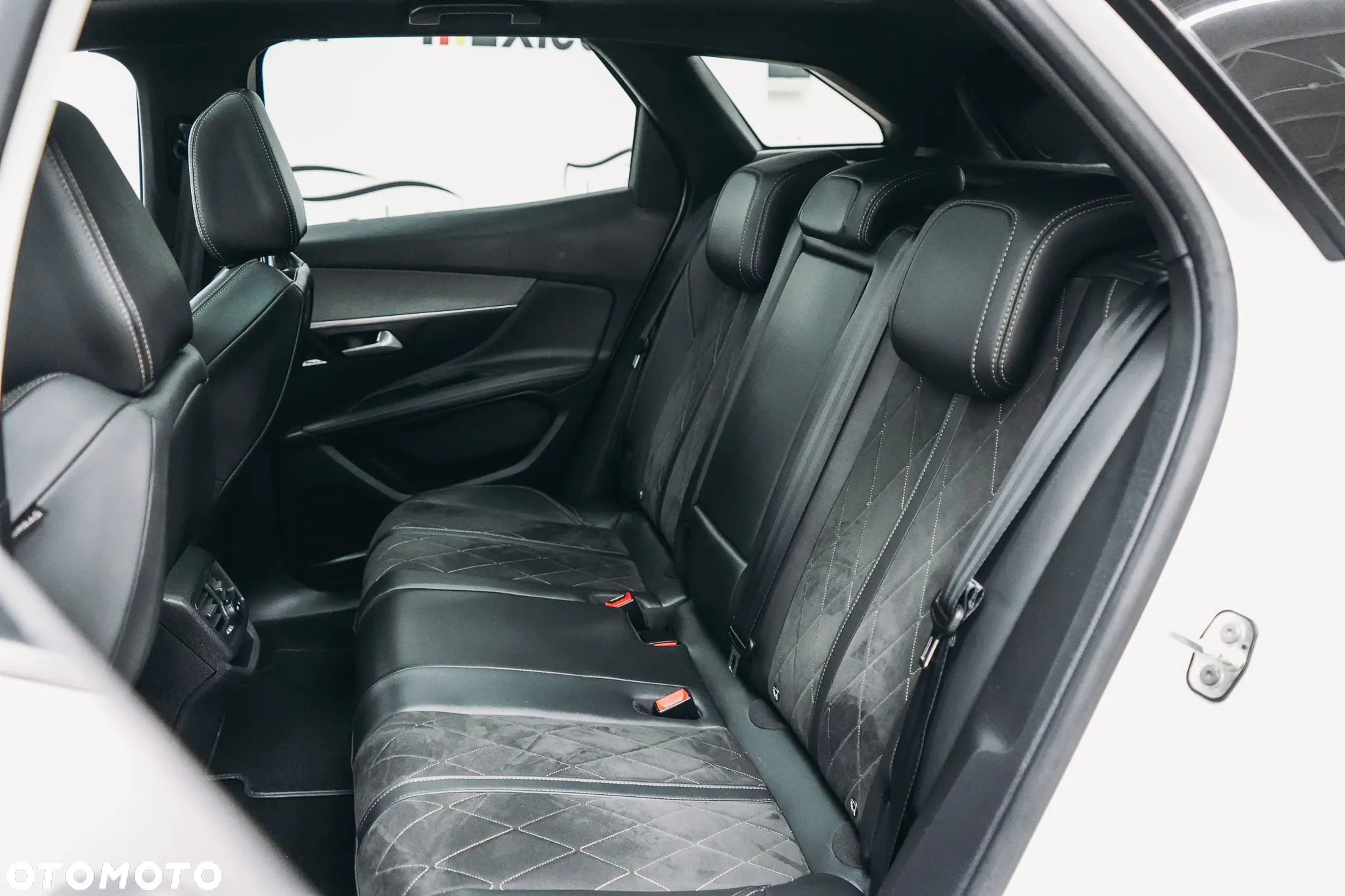 Peugeot 3008 BlueHDi 180 Stop & Start EAT8 GT - 19