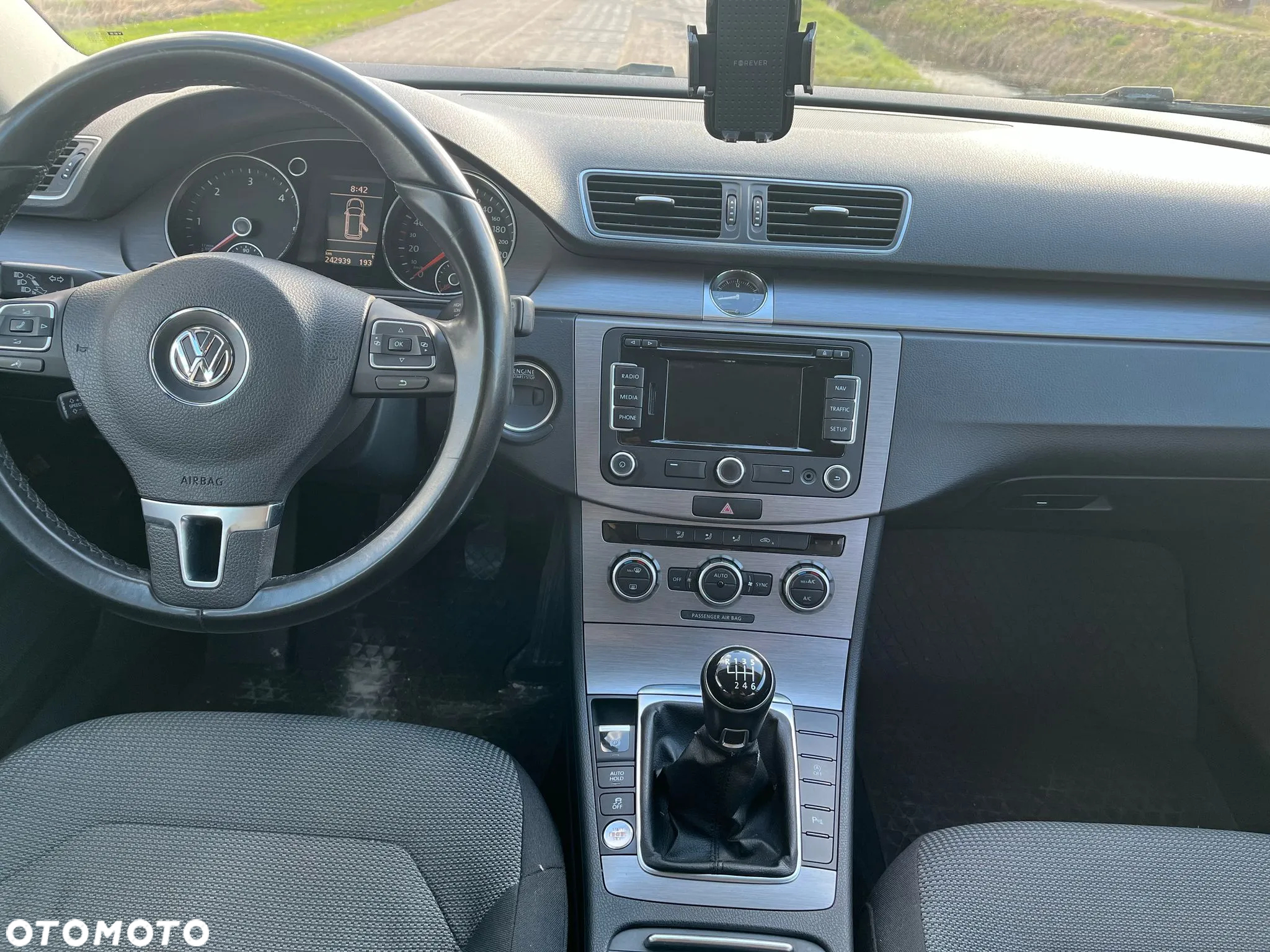 Volkswagen Passat 2.0 TDI Comfortline - 10