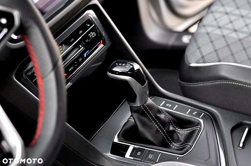 Volkswagen Tiguan 2.0 TDI SCR DSG R-Line - 24