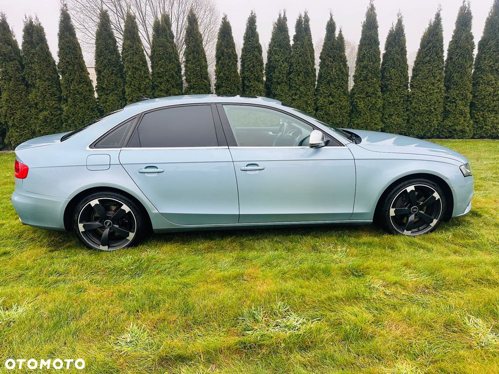 Audi A4 Limousine - 5