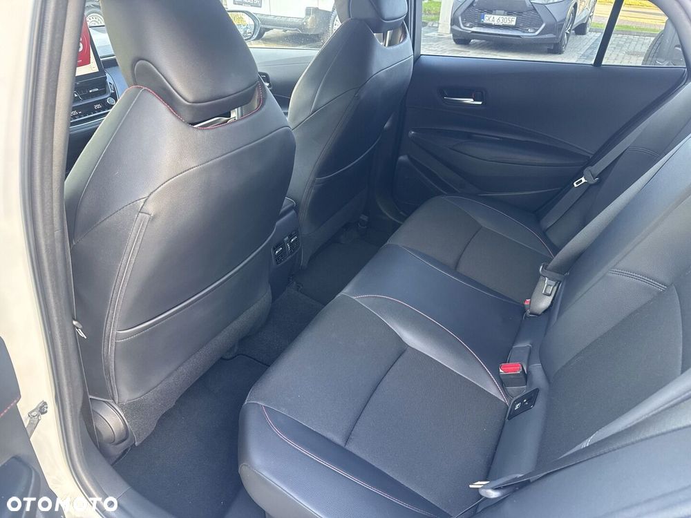 Toyota Corolla 1.8 Hybrid GR Sport Dynamic - 15
