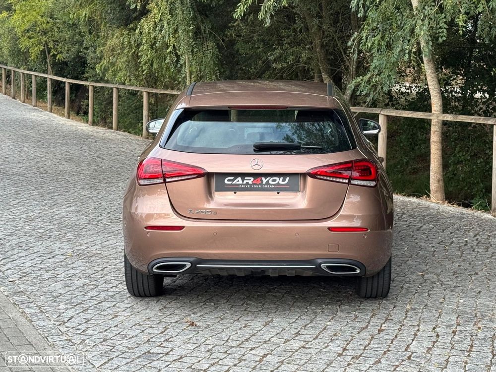 Mercedes-Benz A 250 e Progressive - 13