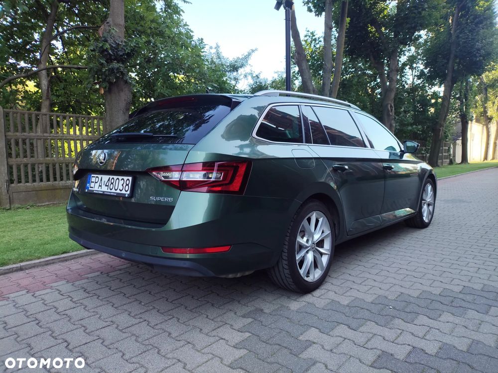 Skoda Superb 2019 photo 3