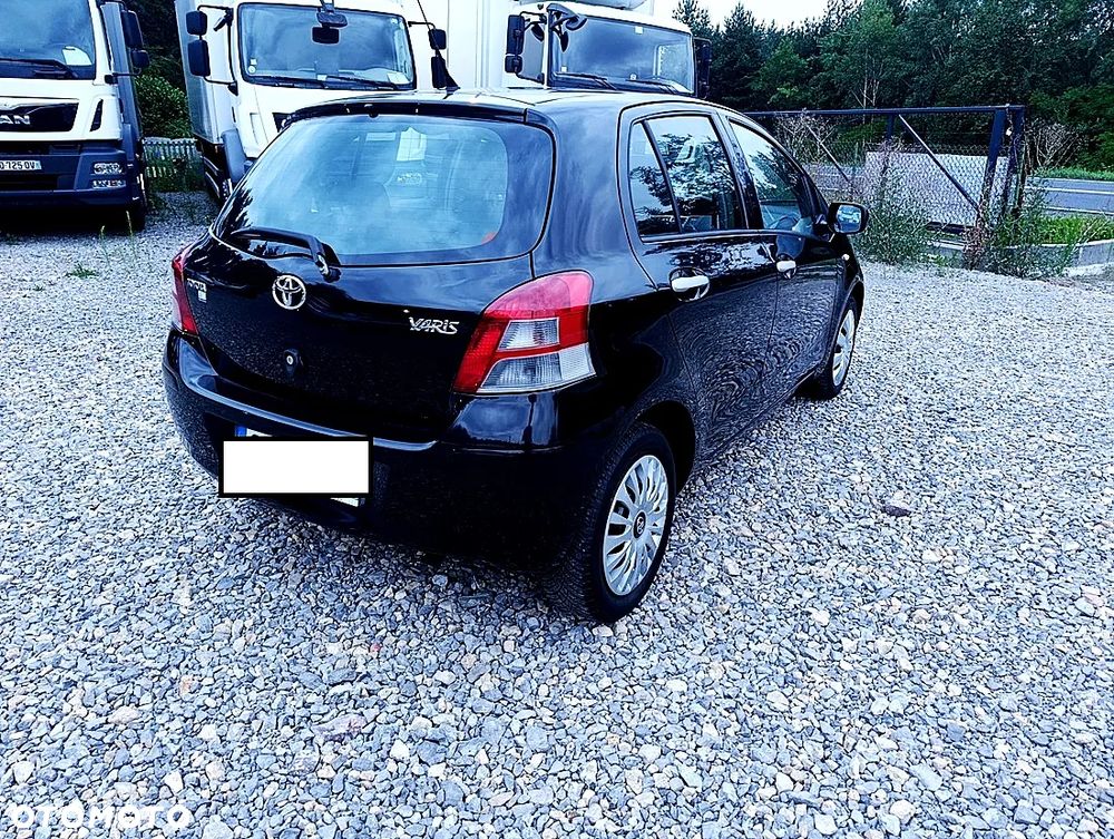 Toyota Yaris 1.33 Premium - 5