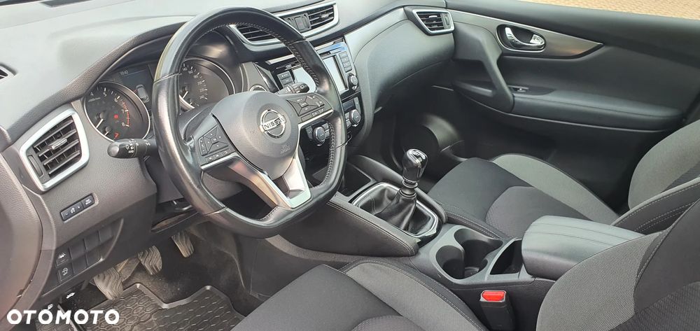 Nissan Qashqai 1.3 DIG-T N-Connecta - 18