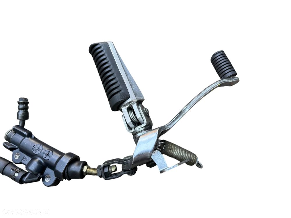 Podnóżek pompa hamulca tył  Yamaha FZ1 1000  06-12R - 4