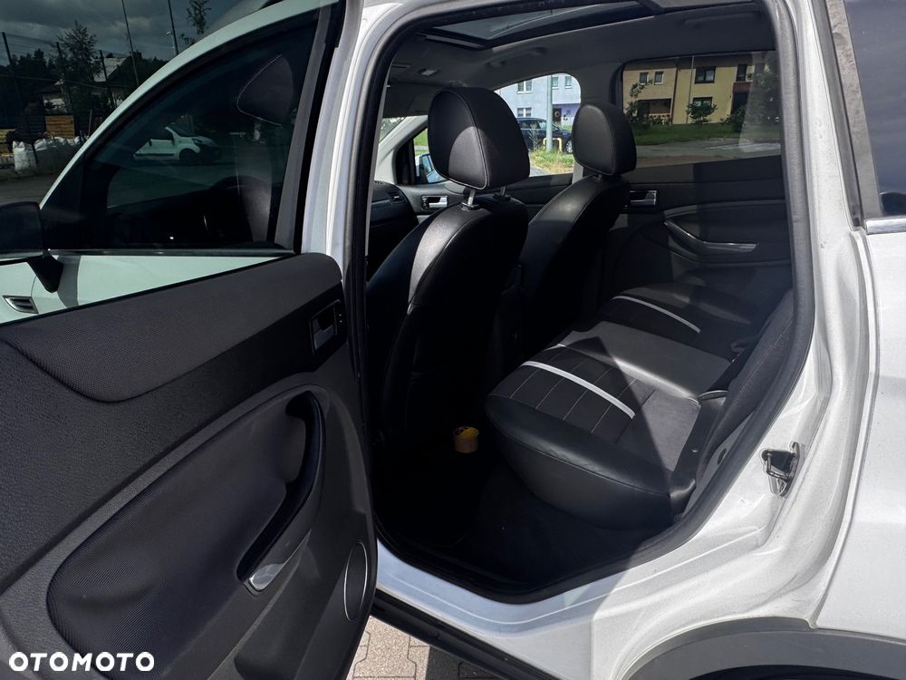Ford Kuga 2.0 TDCi Titanium - 8