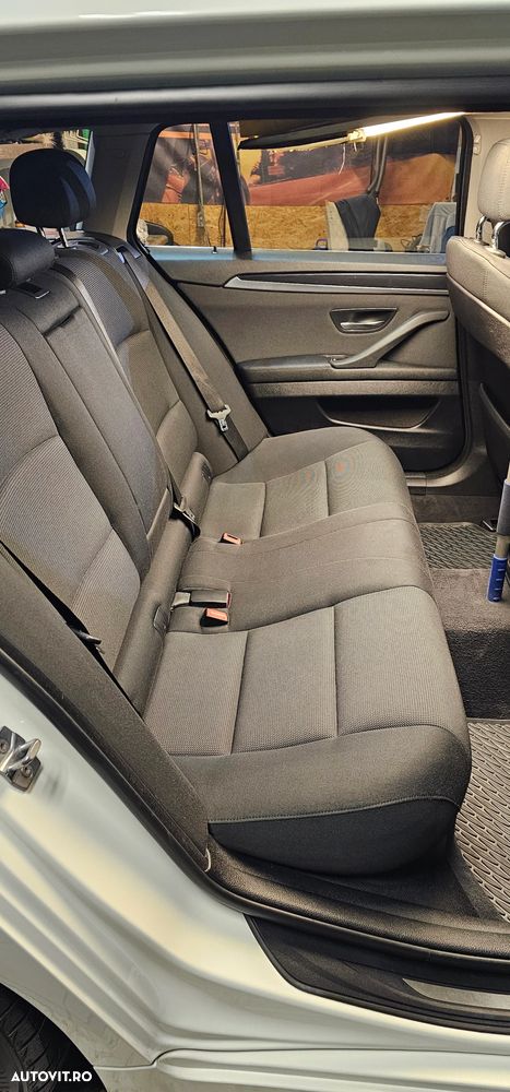 BMW Seria 5 520d Touring Aut. - 4