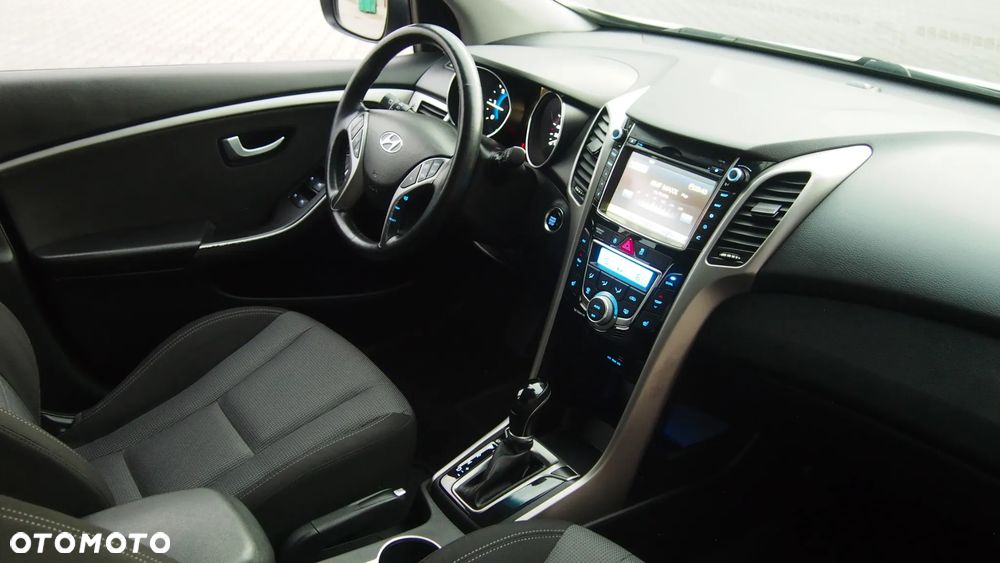 Hyundai i30 1.6 CRDi Automatik Style - 23