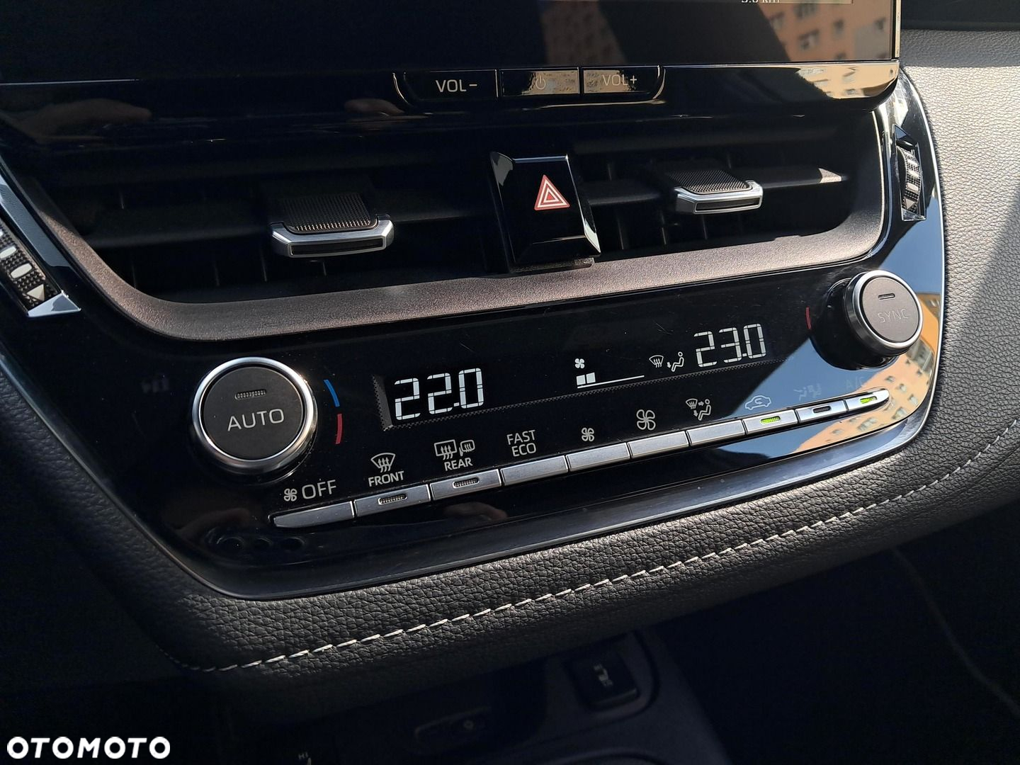 Toyota Corolla - 23