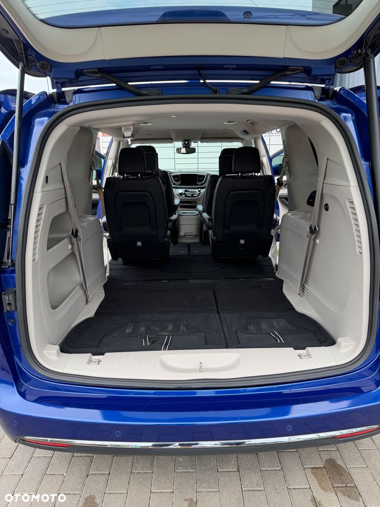 Chrysler Pacifica - 6
