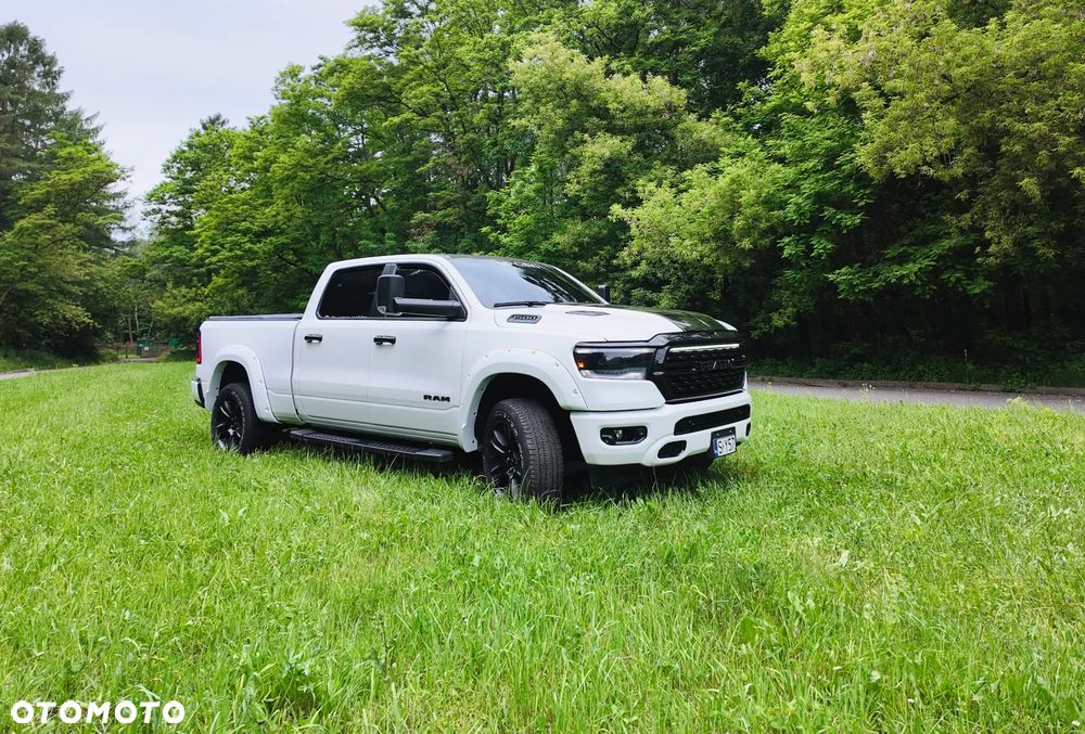 RAM 1500 - 25