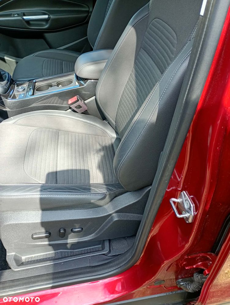 Ford Kuga 1.5 TDCi FWD Titanium - 9