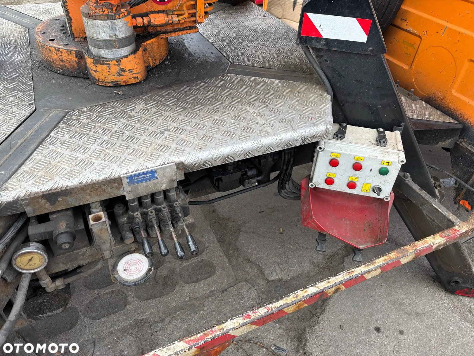 Lublin III Podnośnik koszowy BUMAR PMT-16 zwyżka - 3