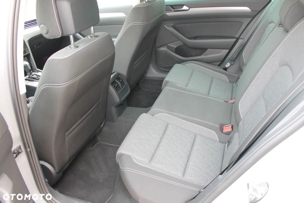 Volkswagen Passat 1.5 TSI EVO Business DSG - 27