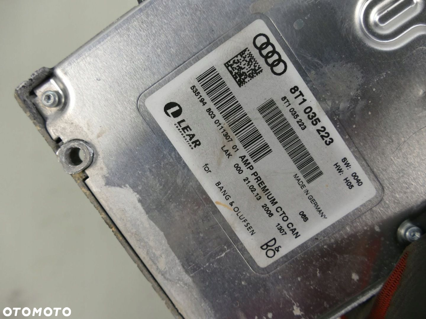 AUDI A4 B8 WZMACNIACZ Z KOSTKĄ AUDIO BANG OLUFSEN 8T1035223 - 2