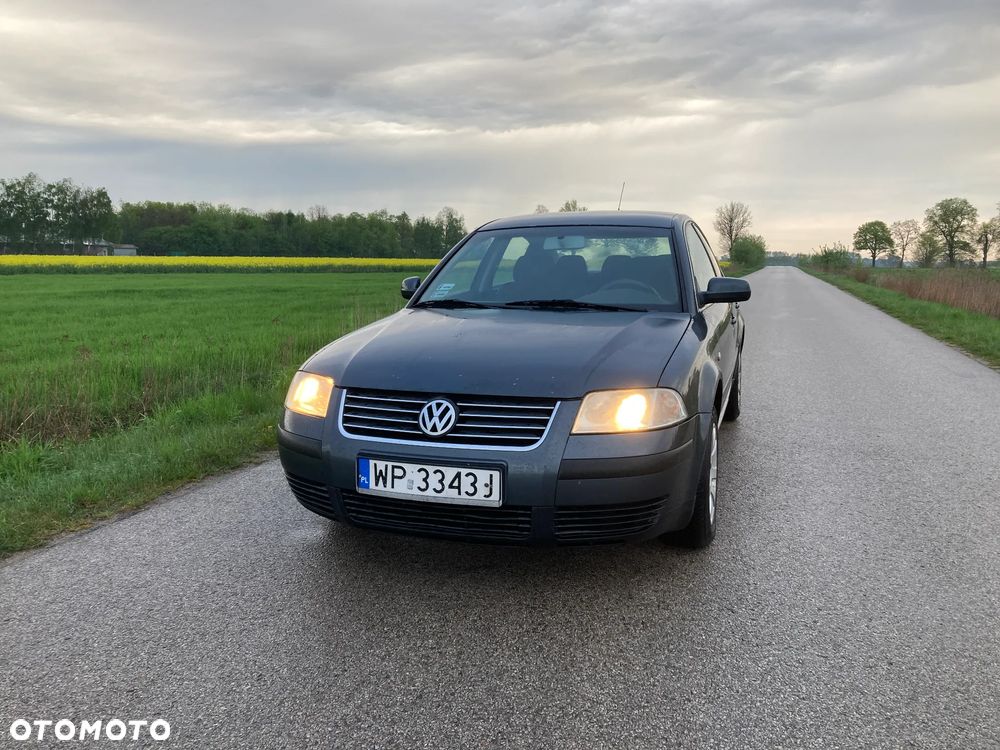 Volkswagen Passat 1.9 TDI Comfortline - 2