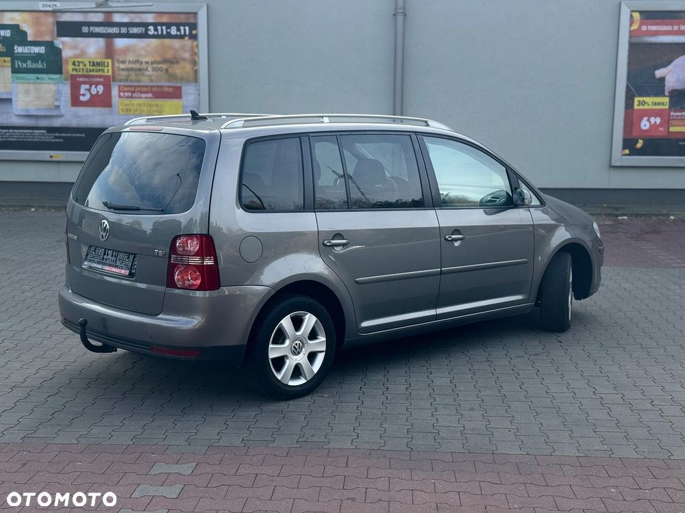 Volkswagen Touran - 5