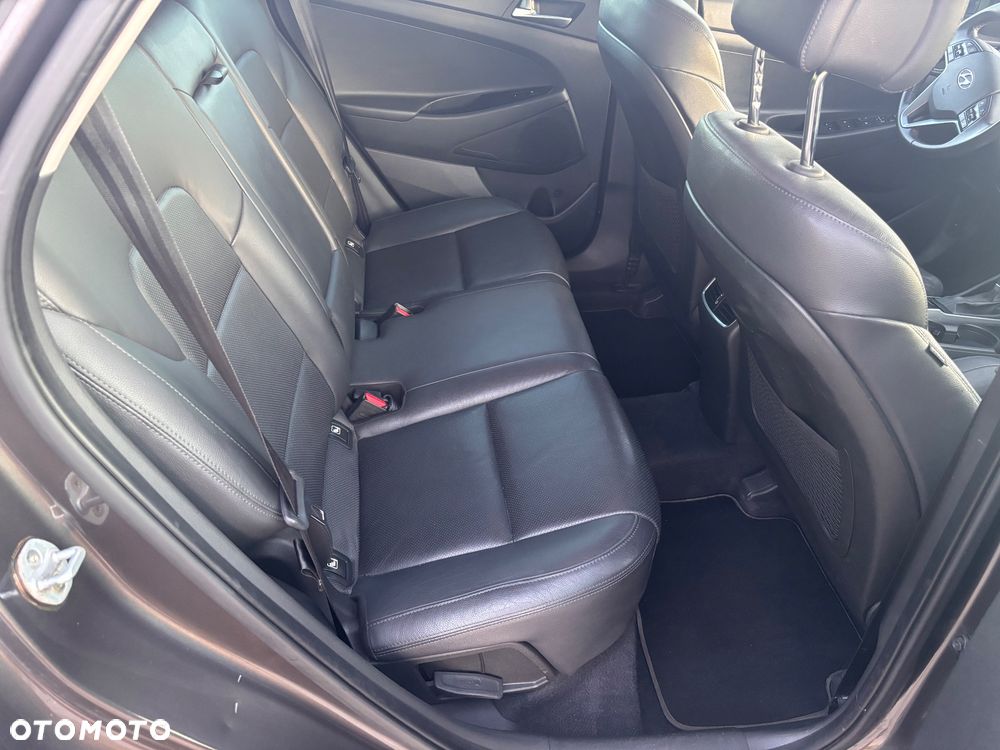 Hyundai Tucson blue 1.7 CRDi 2WD DCT Premium - 19