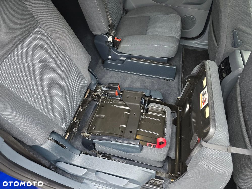 Ford Grand C-MAX - 22