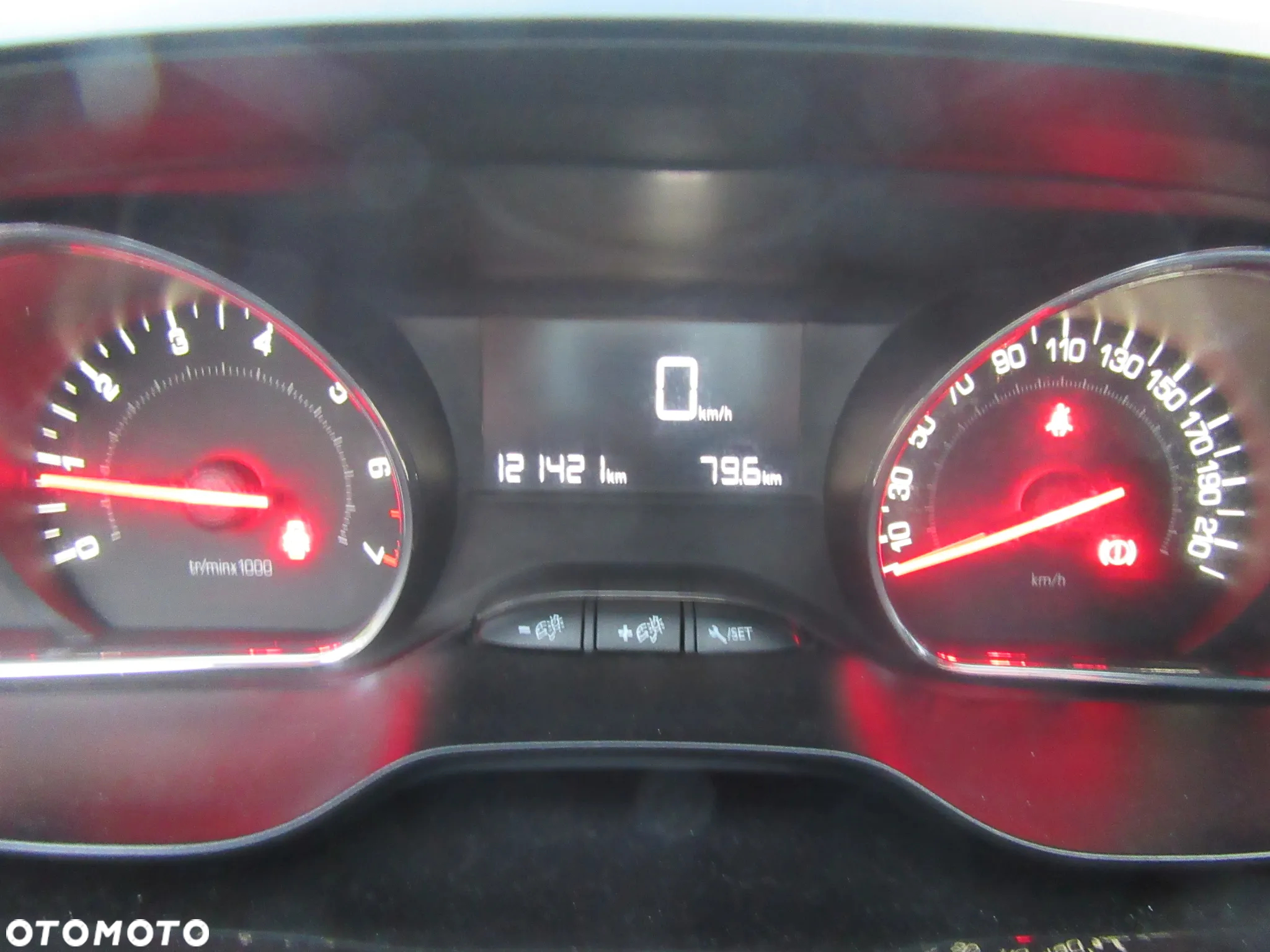 Peugeot 208 1.2 PureTech Allure - 21