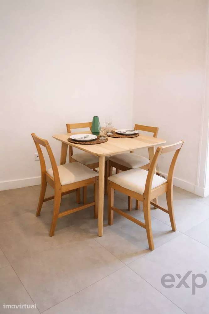 Vende-se apartamento T1+1 em Campo de Ourique - Grande imagem: 3/9