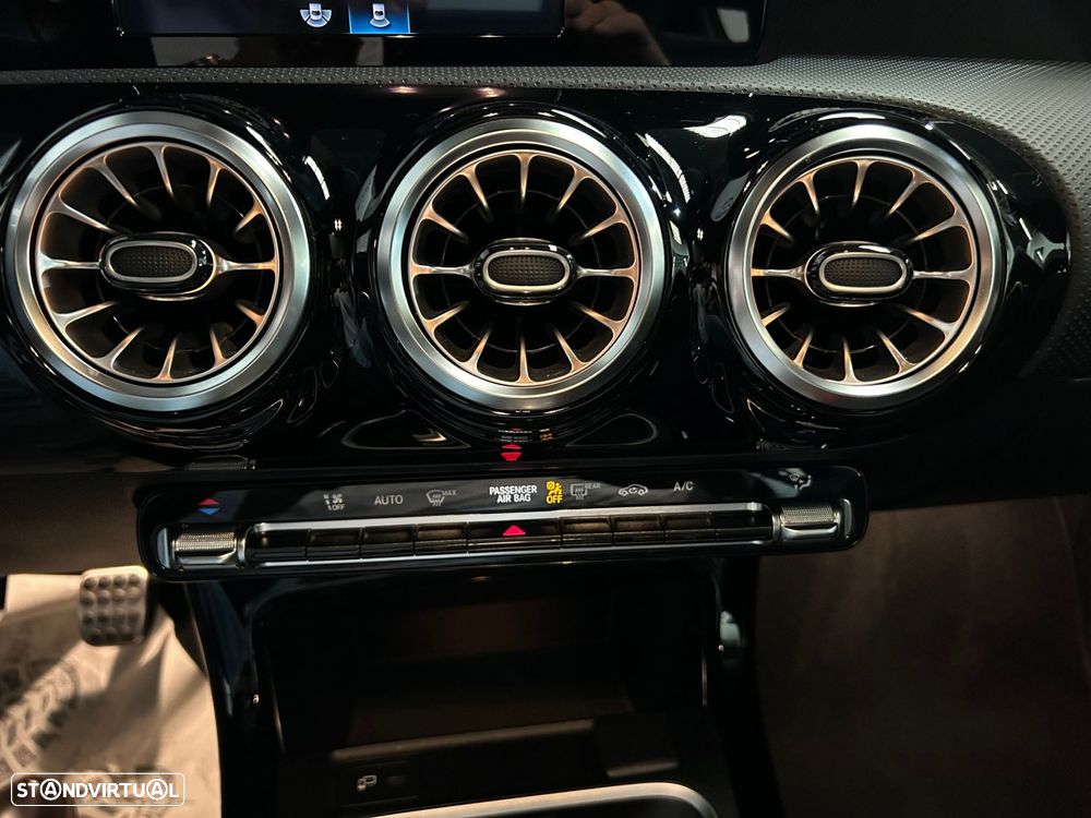 Mercedes-Benz A 160 AMG Line - 28